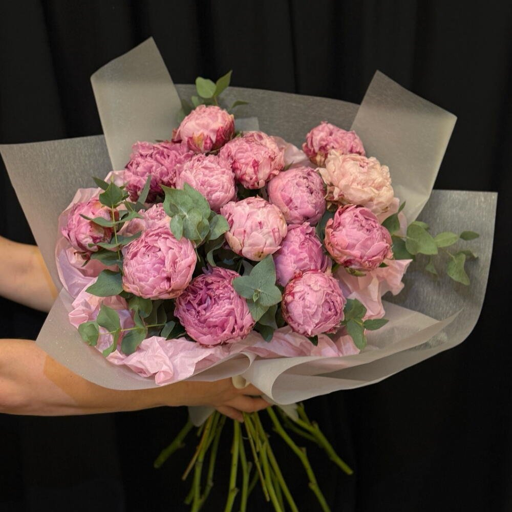 red classic bouquet – 23 red roses (cópia) red classic bouquet – 23 red roses (cópia)