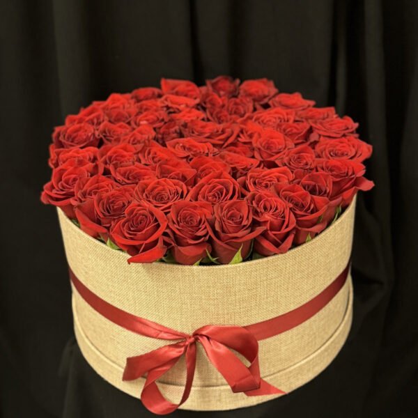 caixa de rosas vermelhas (cópia)