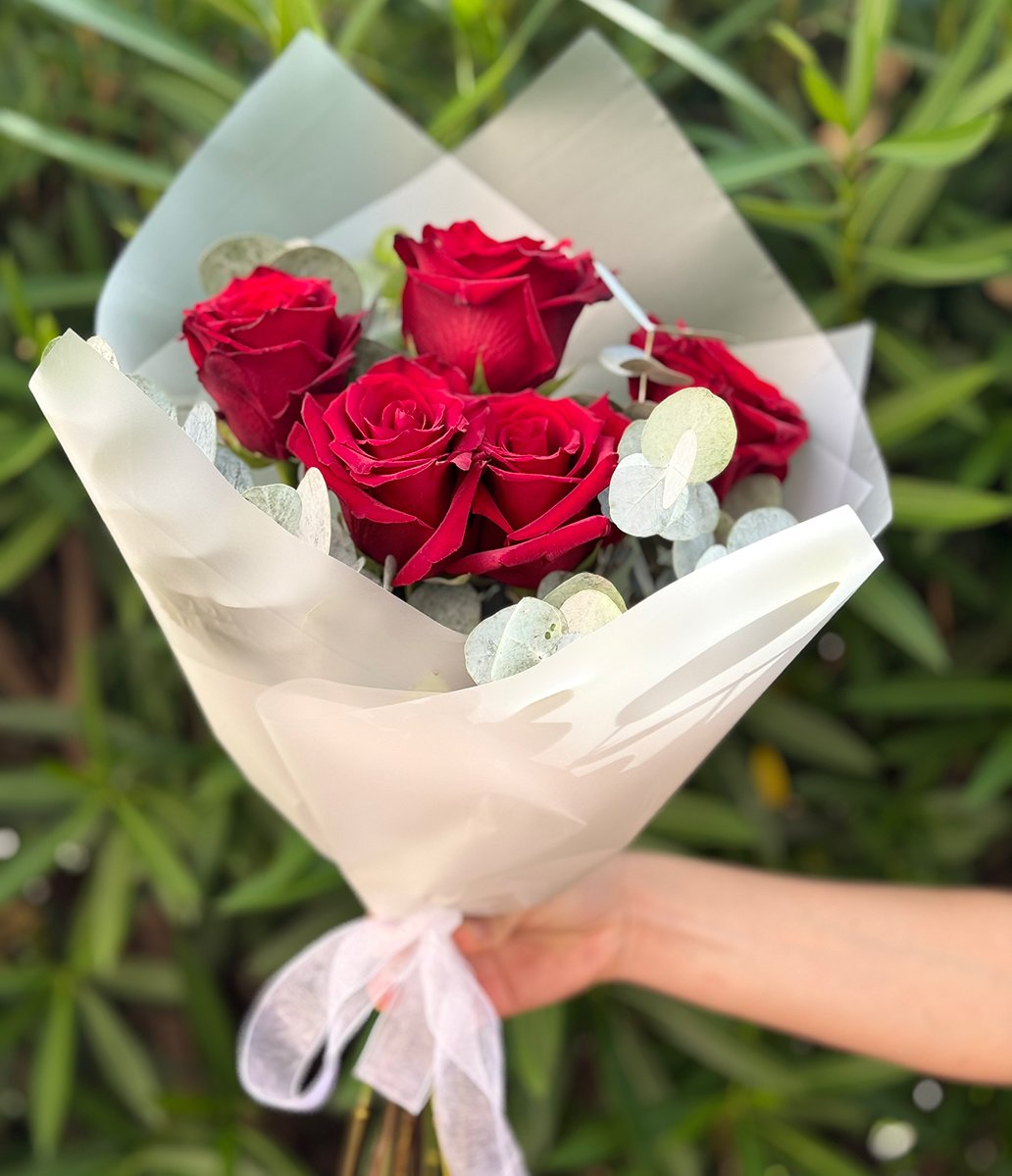 red classic bouquet – 11 red roses (cópia) red classic bouquet – 11 red roses (cópia)