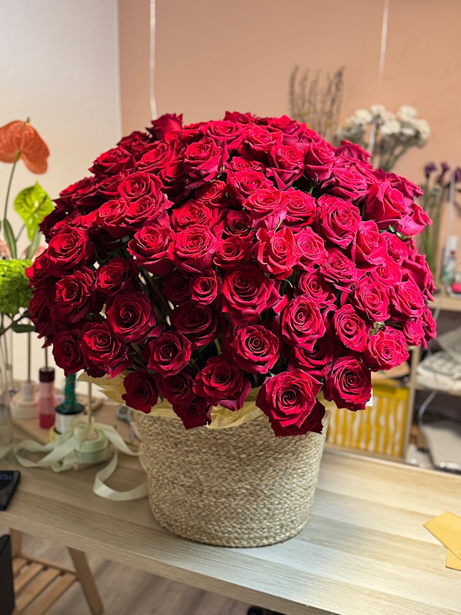 caixa com 51 rosas (cópia) caixa com 51 rosas (cópia)